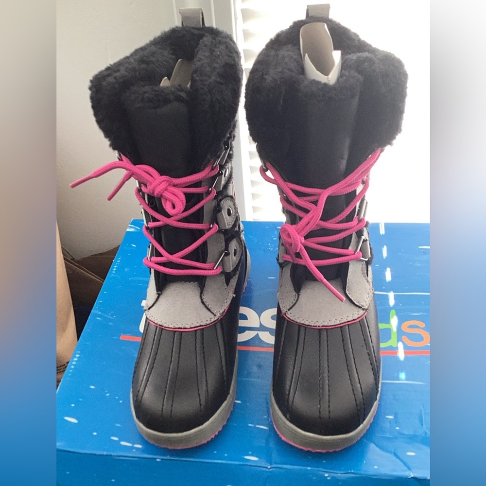 Totes girl boots